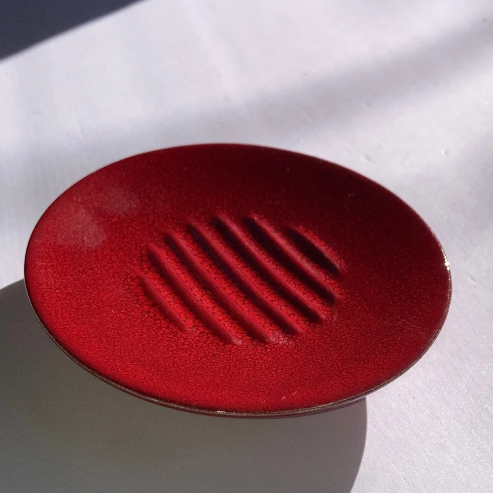 CRATE and BARREL Round Soap Dish Deep Red with Ridges Made In Portugal 5 inches